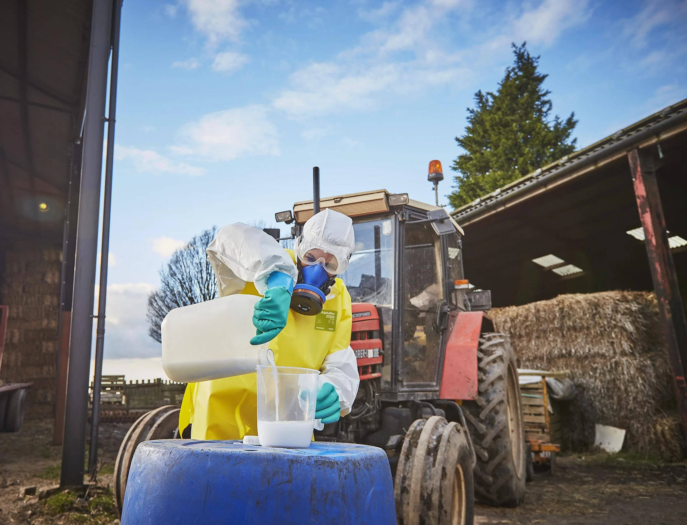 Ansell AlphaTec 37-300 Damskie I Męskie,Odporne Na Chemikalia Rękawice Robocze,Przetwórstwo Spożywcze,Sprzątanie Domów,Cienki Nitryl,Precyzja Działania I Chwytność,Zielone,L (12 par)