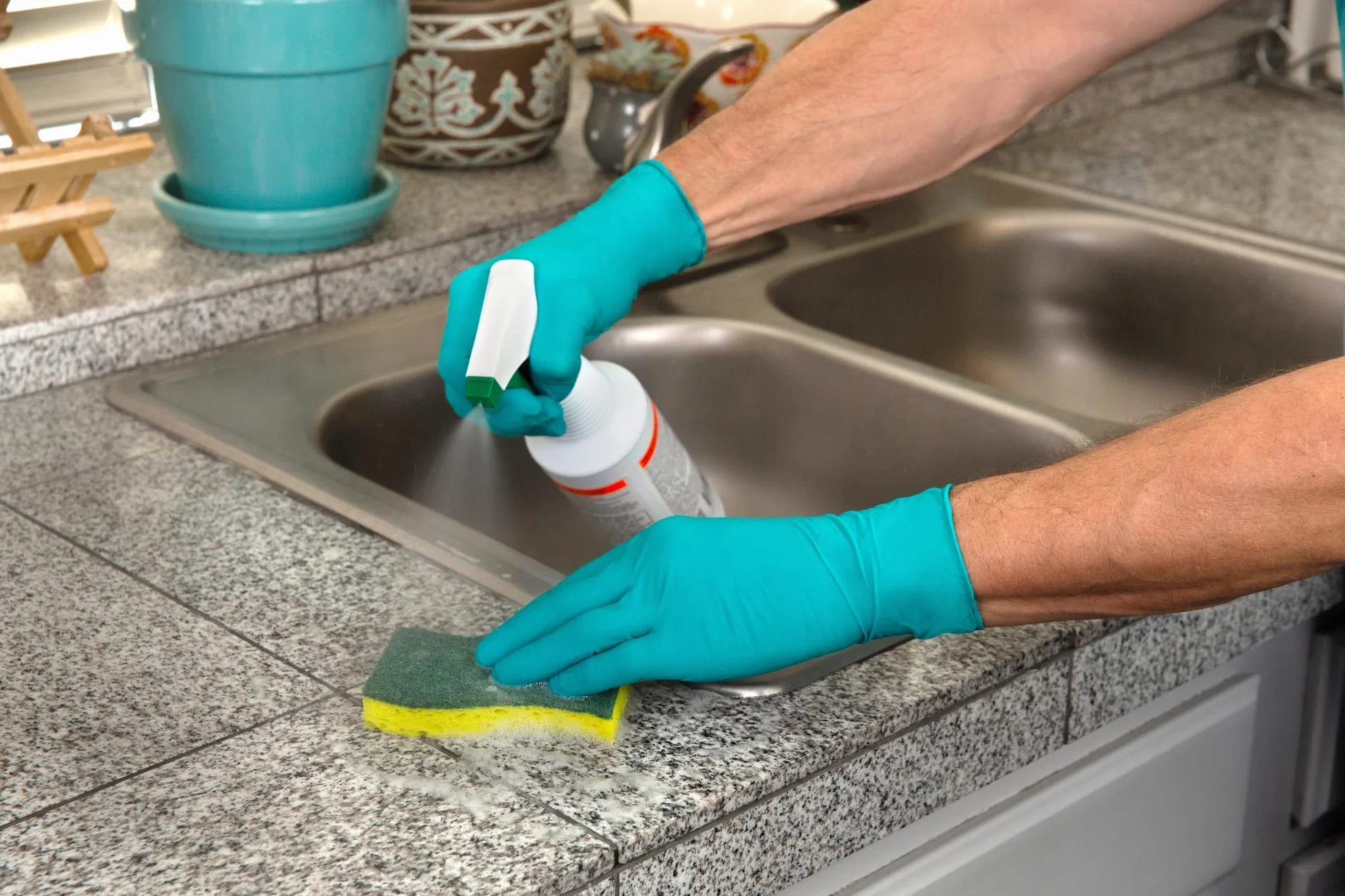 Ansell Touchntuff 92-600VP drobne i odporne rękawiczki jednorazowe nitrylowe, ochrona chemiczna i mechaniczna, przemysł spożywczy, unikalne użycie rękawiczek, bez lateks, zielony,L (20 rękawiczek)