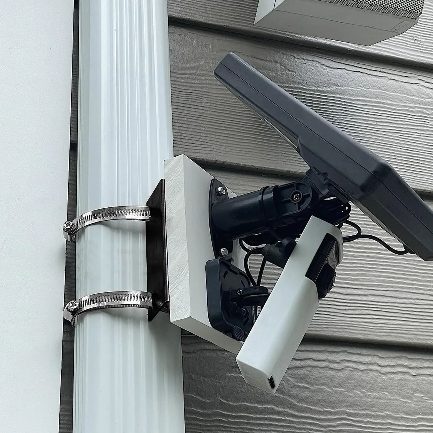 Uchwyt na maszt do kamery monitoringu z 2 regulowanymi zaciskami, uchwyt narożny, uchwyt na pręt, stal nierdzewna, pionowy uchwyt masztu do kamer CCTV, kamer IP, kolektorów słonecznych, czarny