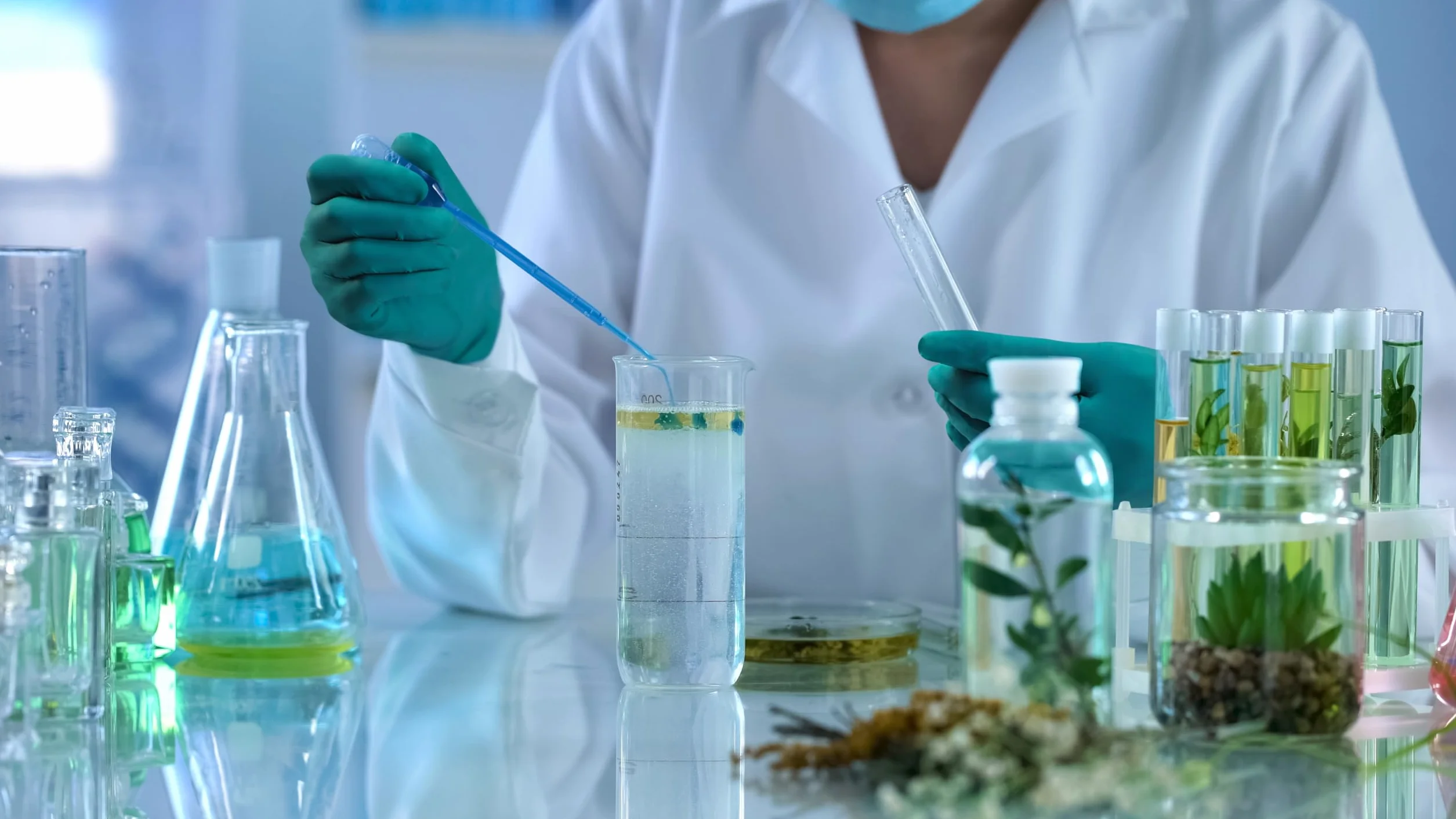 Ansell TouchNTuff 92-600,Wielofunkcujne rękawiczki jednorazowe z nitrylem,Bezpudrowe,Bez lateksu,Do przygotowywania żywności,Odporne na chemikalia,Ochrona mechaniczna,Zielone,M (100 rękawiczek)