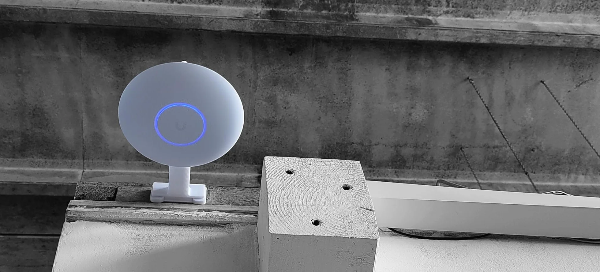 Uchwyt do punktu dostępowego Ubiquiti UniFi, uniwersalny do U7, U6, UAP, AC, łatwy montaż, druk 3D (Wall)