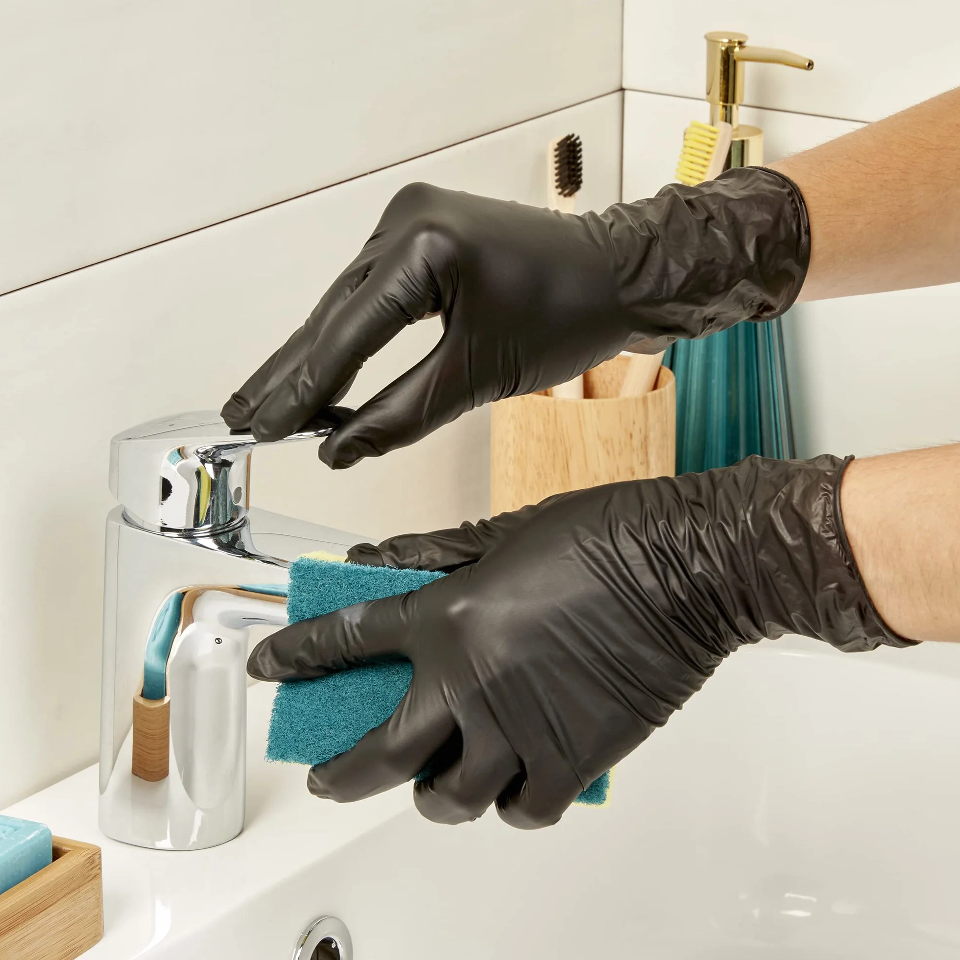 SPONTEX Extra Black jednorazowe rękawiczki z winylu, niepudrowane i nie zawierają lateksu, wszechstronne zastosowanie, w praktycznym pudełku, rozmiar M, opakowanie 100 sztuk, czarne