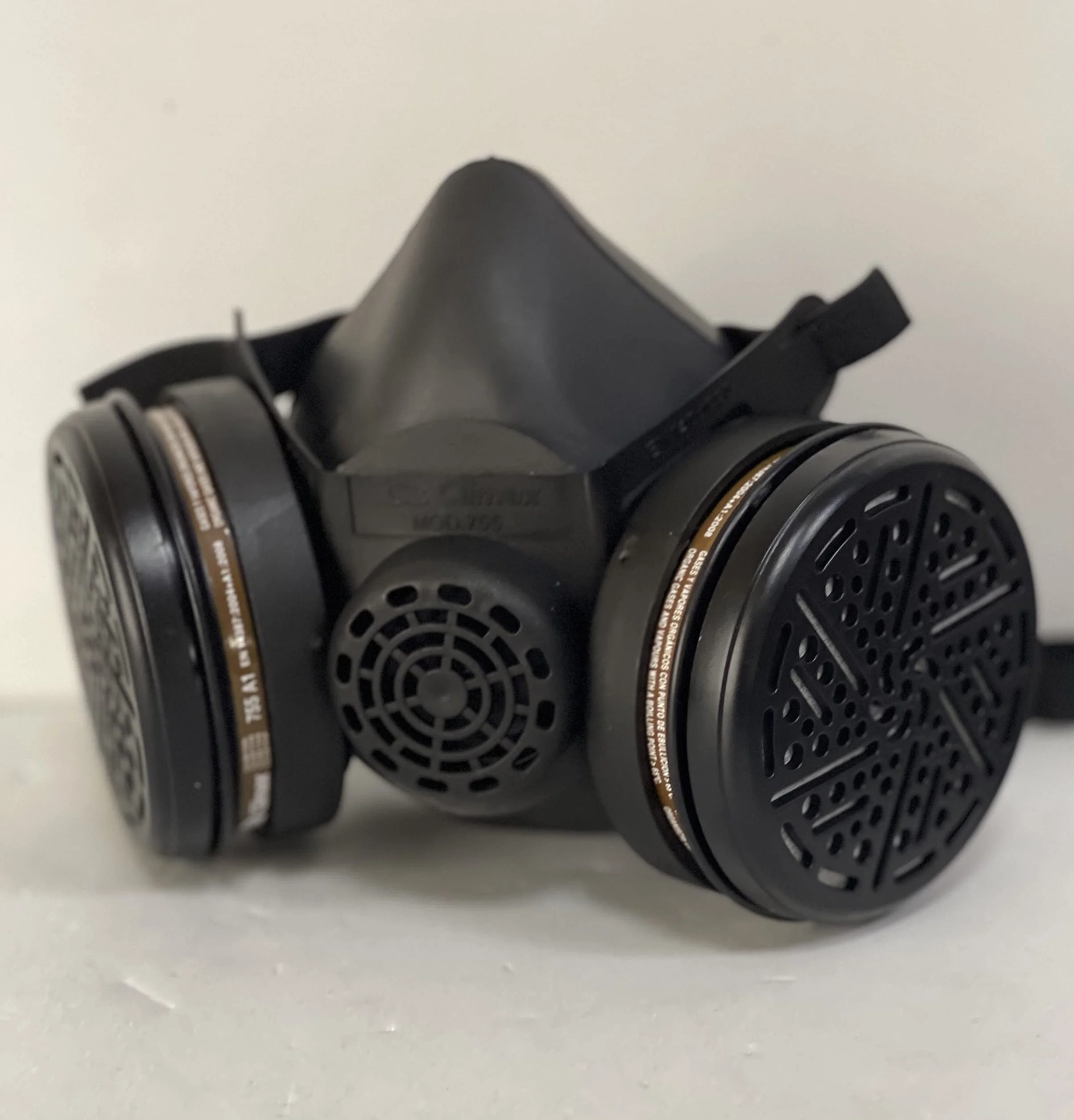 Ferko Safety Equipment AR-142/40F maska oddechowa z 2 filtrami A1, czarna
